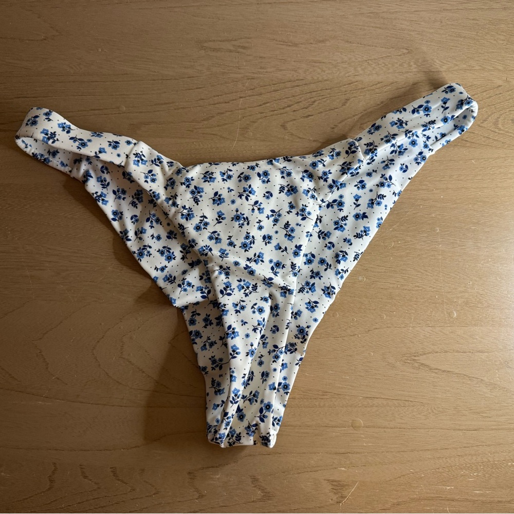 Ark Bikini Set - Picture 5 of 7